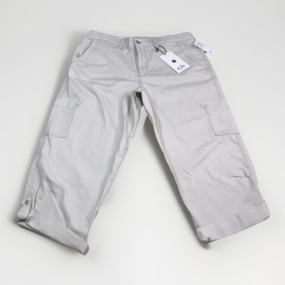 Gloria Vanderbilt Khaki Cargo Skimmer Capri Pants Womens 12 NWD-12724